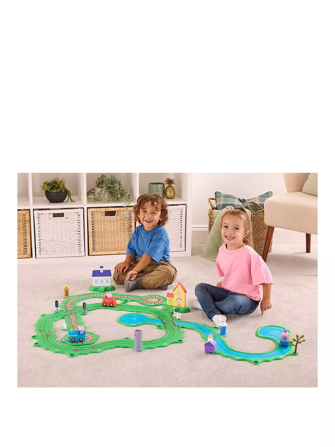 Whizz-Around Peppa Great Big World Set
